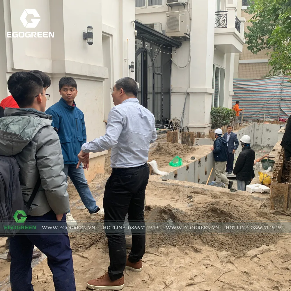 EGOGREEN tiến hành khảo sát và trao đổi tỉ mỉ với gia chủ.